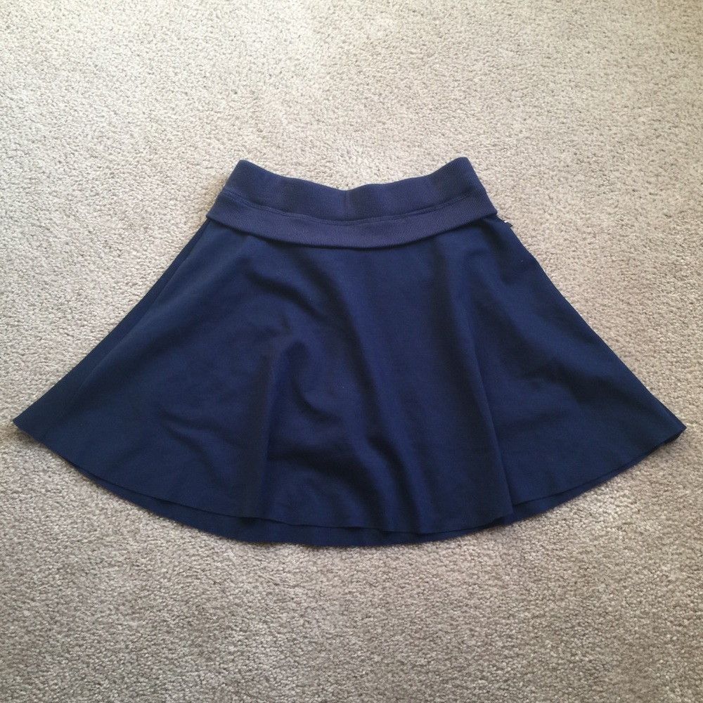 Tommy Hilfiger navy blue skater skort